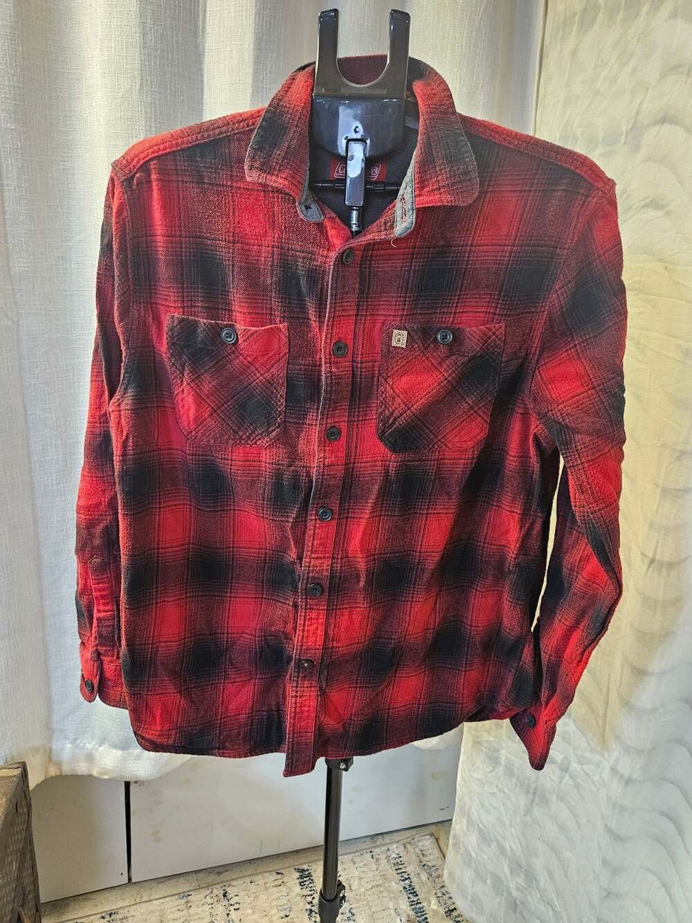 Coleman Long Sleeve Plaid Flannel Shirt Size L Red Black Button Up